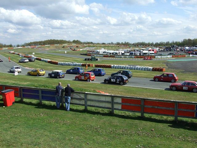 Three Sisters Race Track